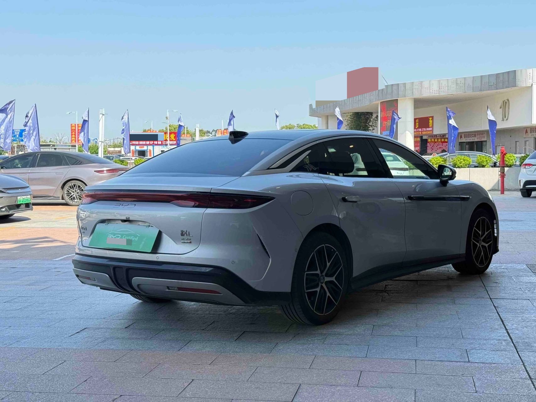 BYD HanL 2025 car image #8