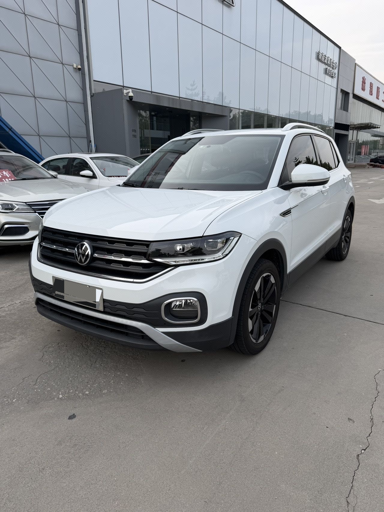Volkswagen Tacqua 2021 car image 