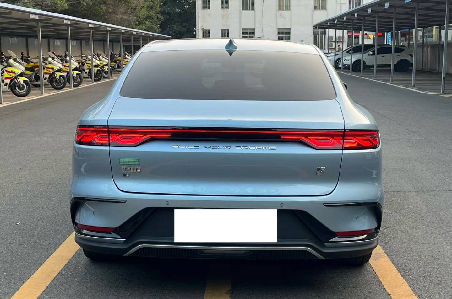 BYD Han 2023 #5 BYD Han 2023 car image #5