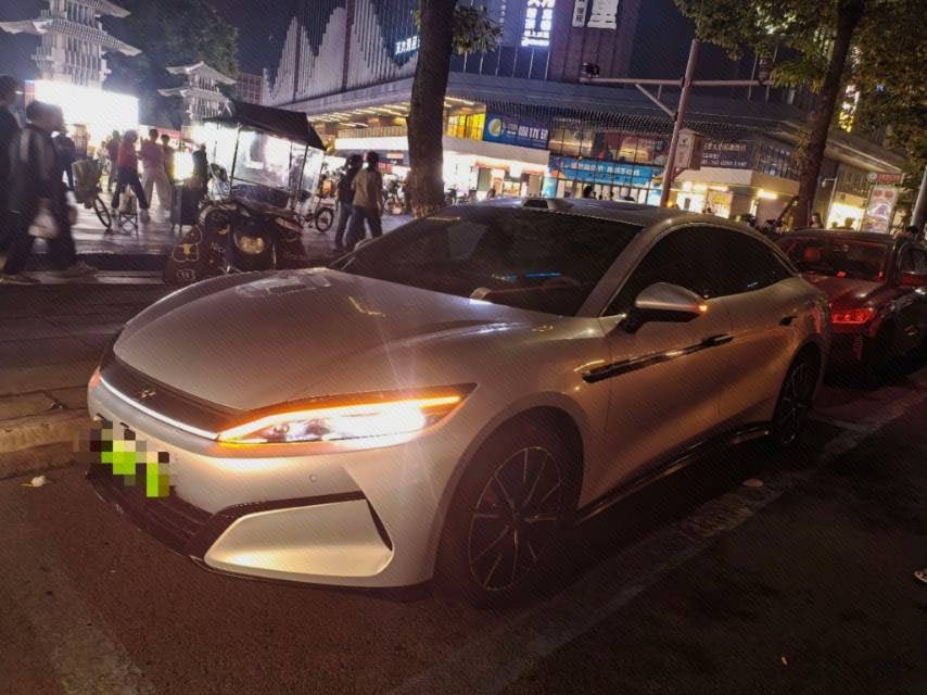 BYD HanL 2025 BYD HanL 2025 car image