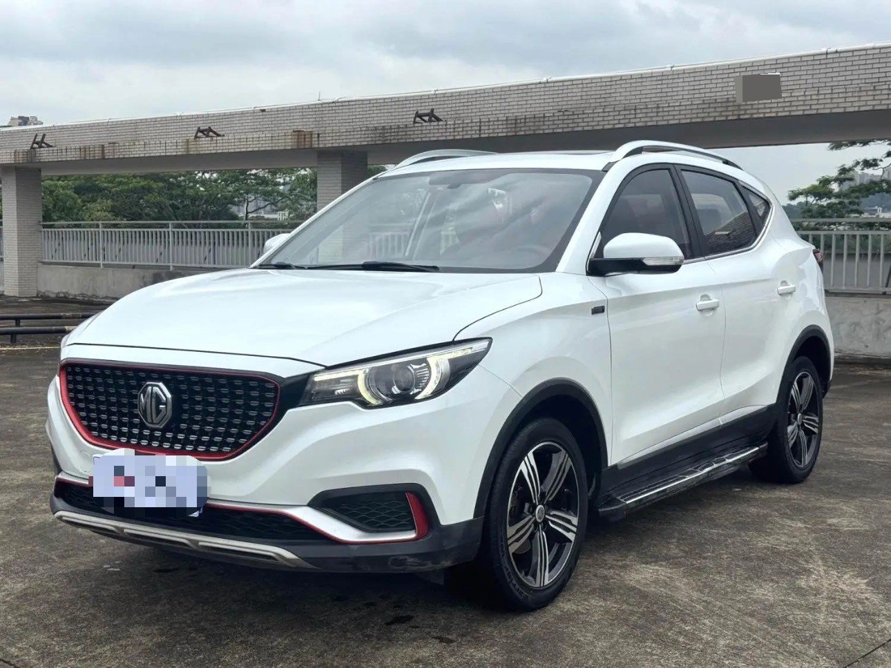MG ZS 2017 MG ZS 2017 car image