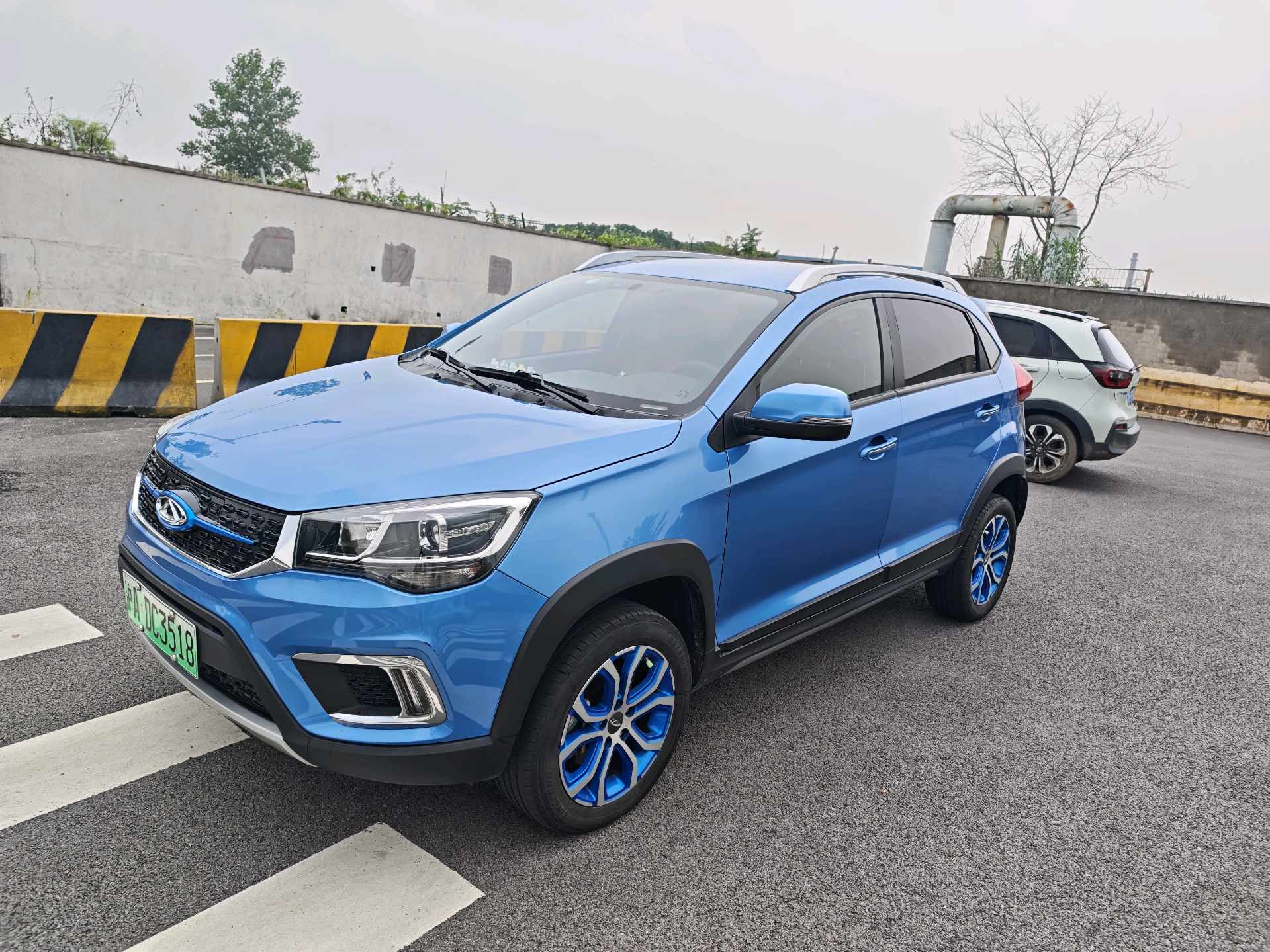 2018 2018 car image