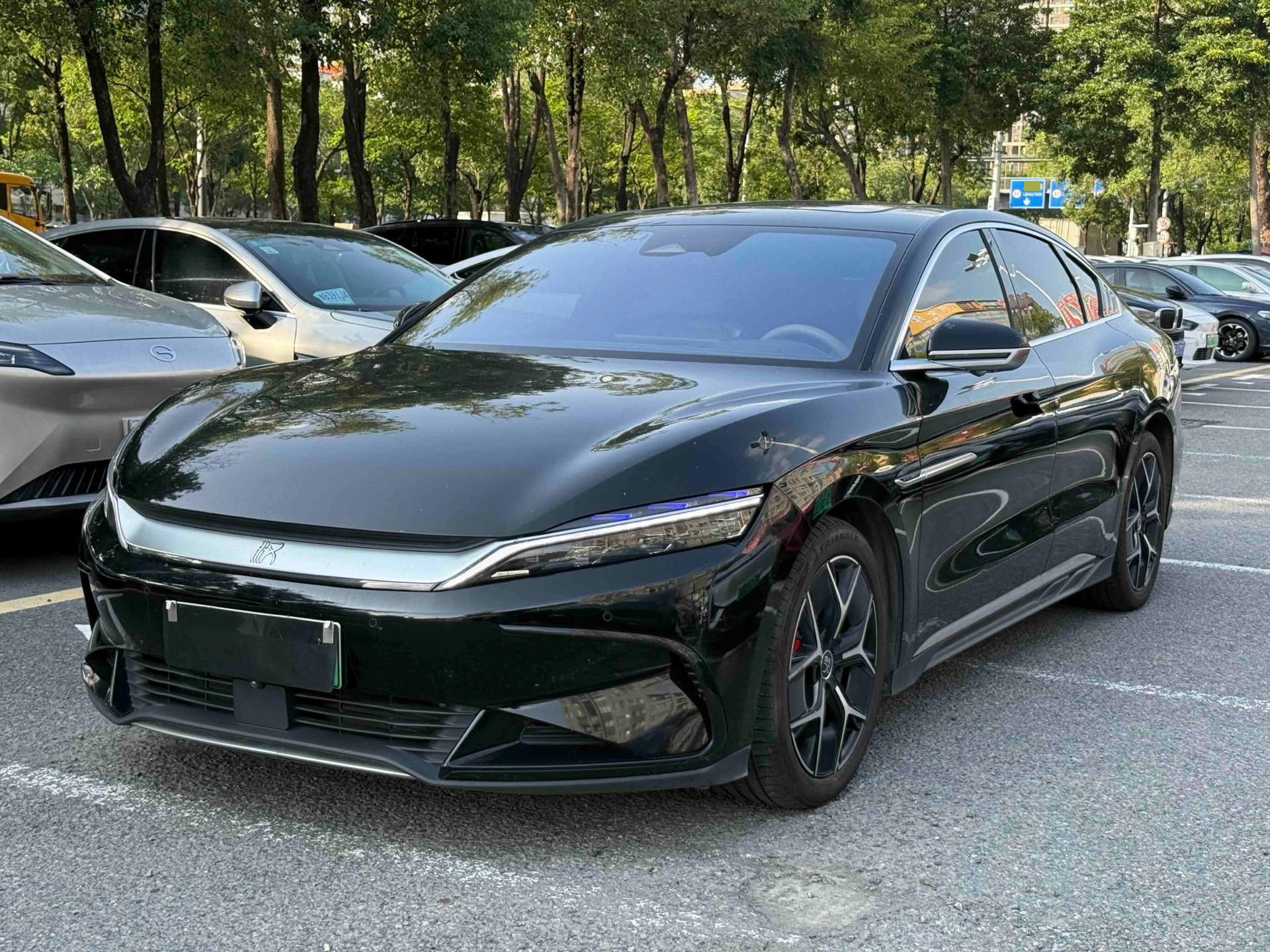 BYD Han 2024 BYD Han 2024 car image