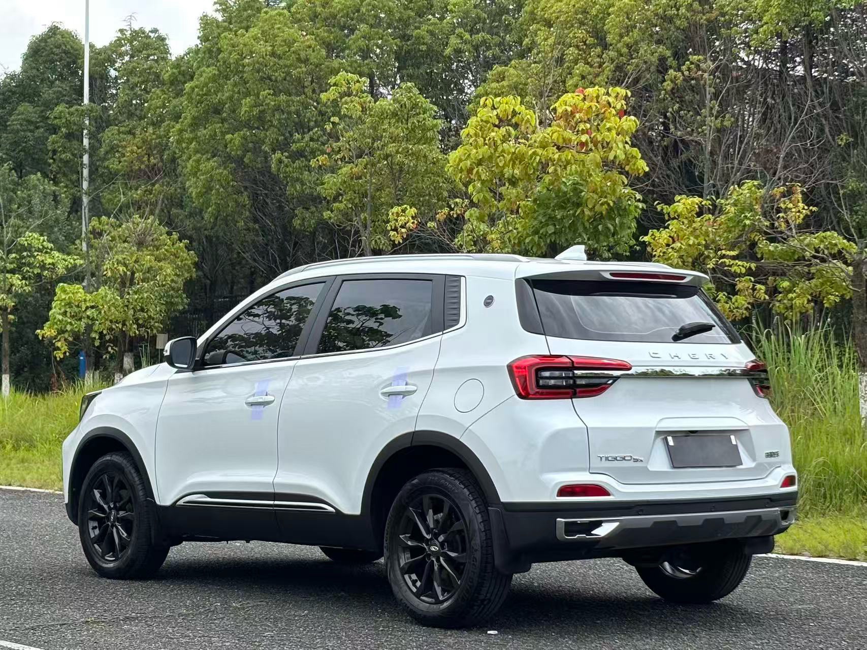 Chery Tiggo 5x 2025 #6 Chery Tiggo 5x 2025 صورة سيارة #6
