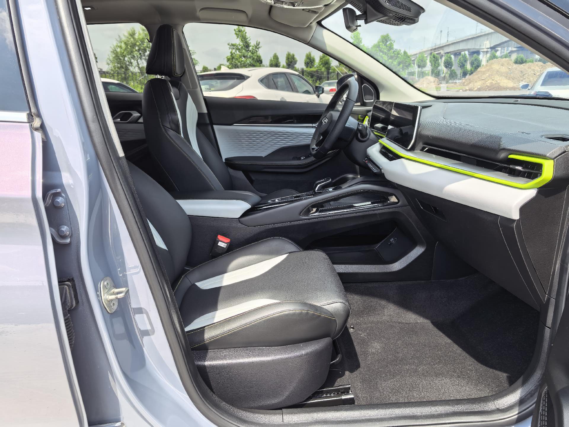 GEELY Coolray 2023 #5 GEELY Coolray 2023 imagen de coche #5