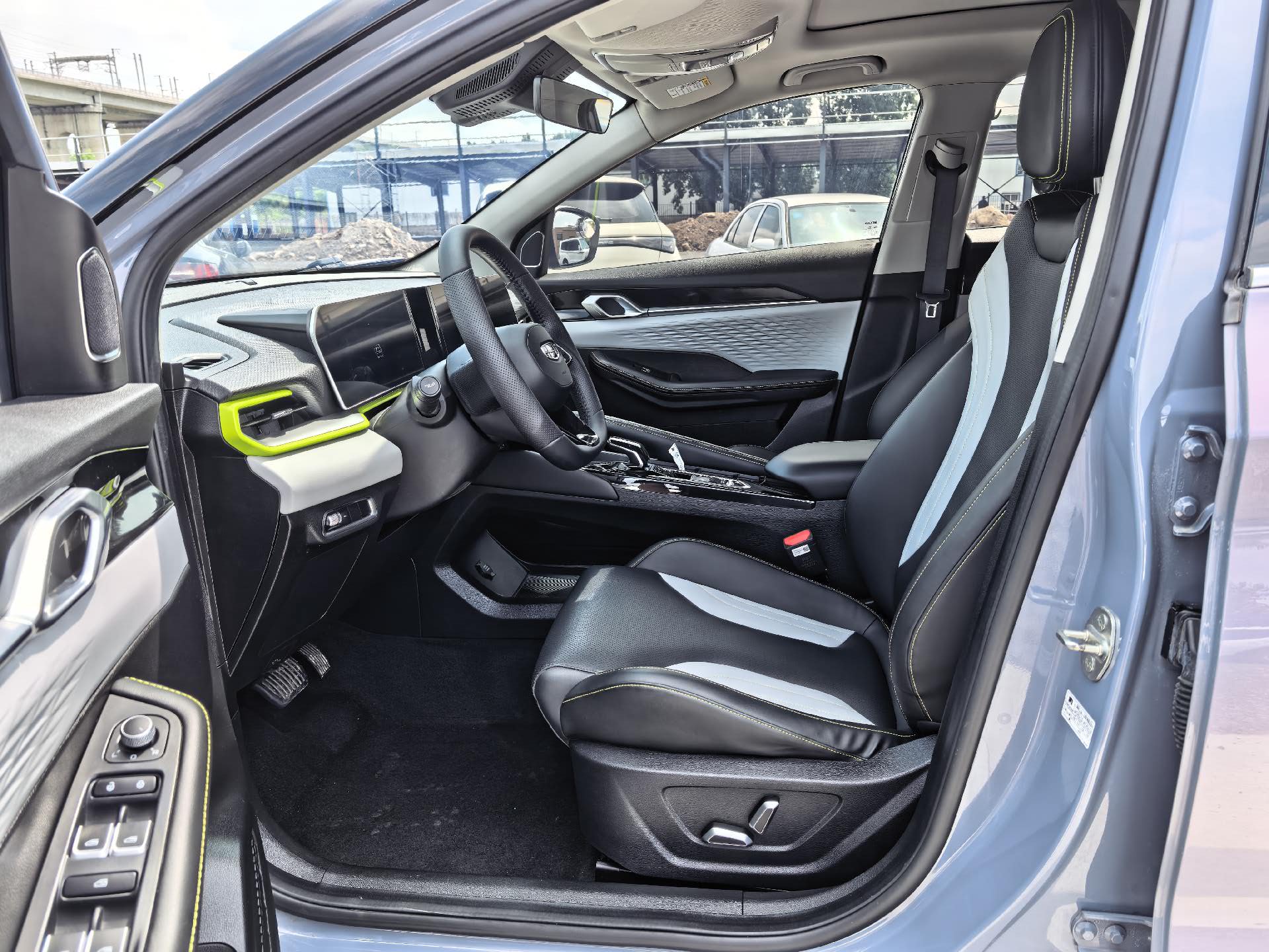 GEELY Coolray 2023 #3 GEELY Coolray 2023 imagen de coche #3
