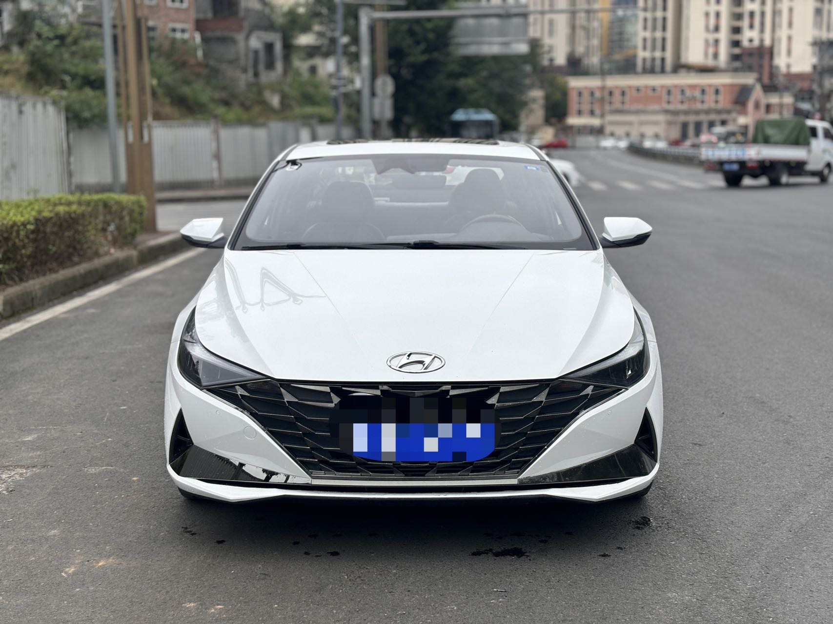 Hyundai Elantra 2023 car image #2