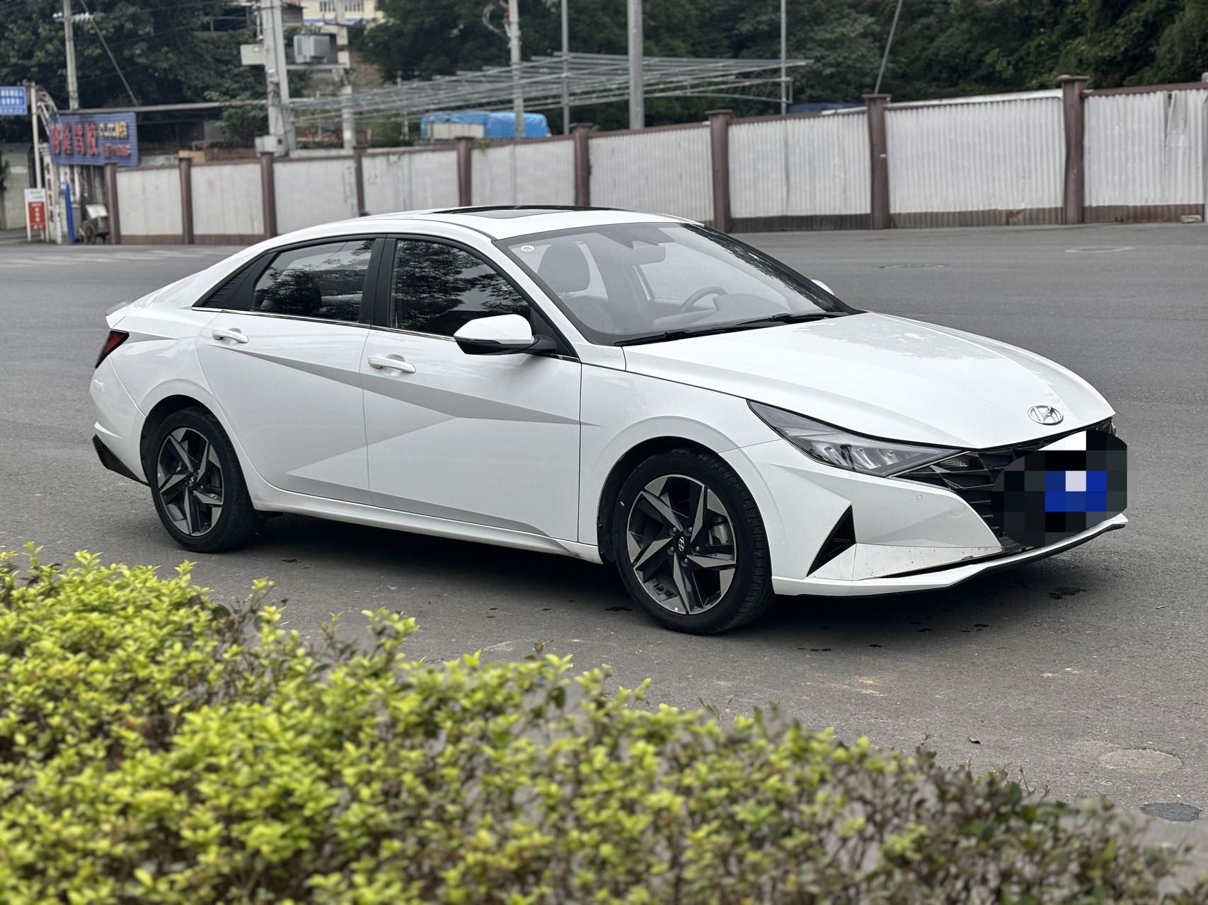 Hyundai Elantra 2023 car image #3