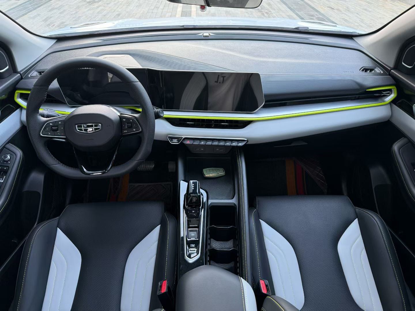 GEELY Coolray 2023 #9 GEELY Coolray 2023 imagen de coche #9