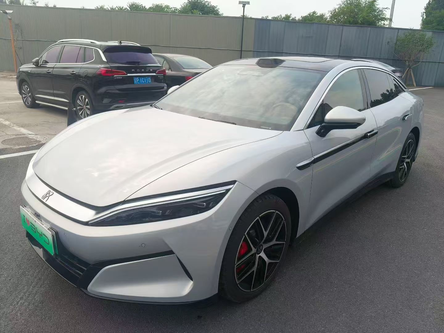 BYD HanL 2025 BYD HanL 2025 car image