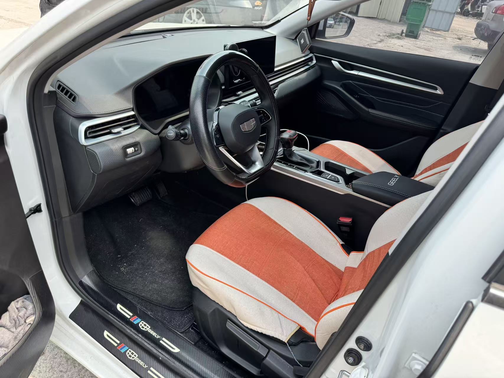 GEELY Emgrand 2024 imagem de carro #3