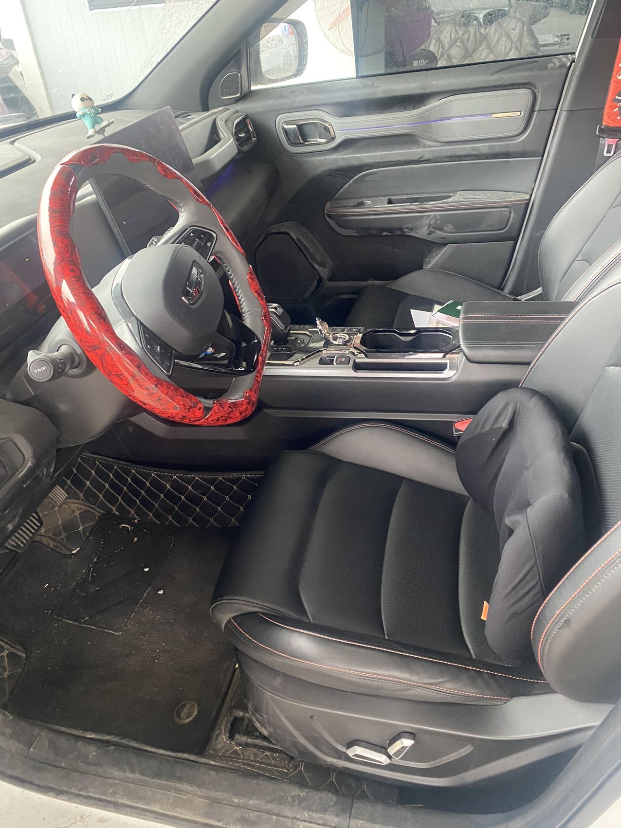 GEELY Cowboy 2025 car image #2