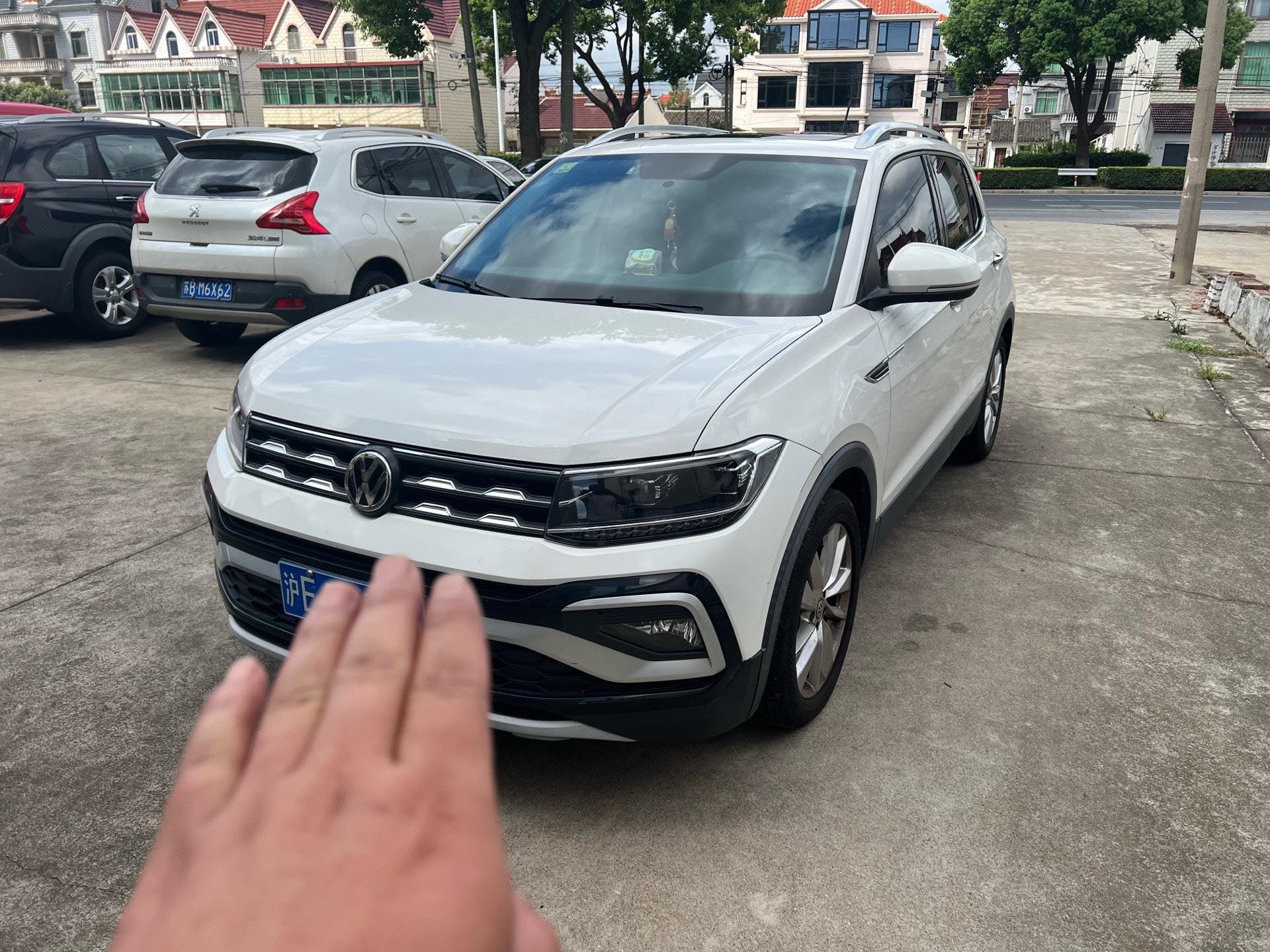 Volkswagen T-Cross 2019 Volkswagen T-Cross 2019 car image