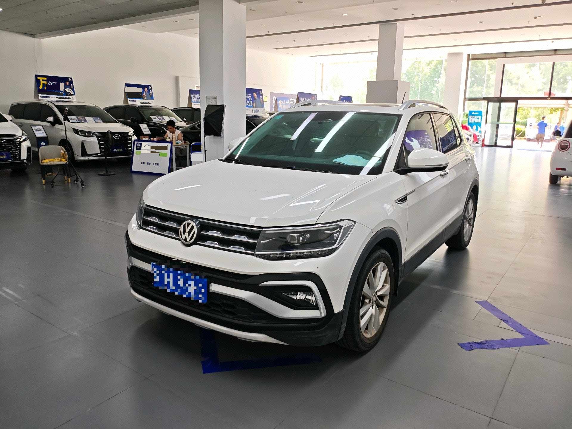 Volkswagen T-Cross 2020 Volkswagen T-Cross 2020 car image