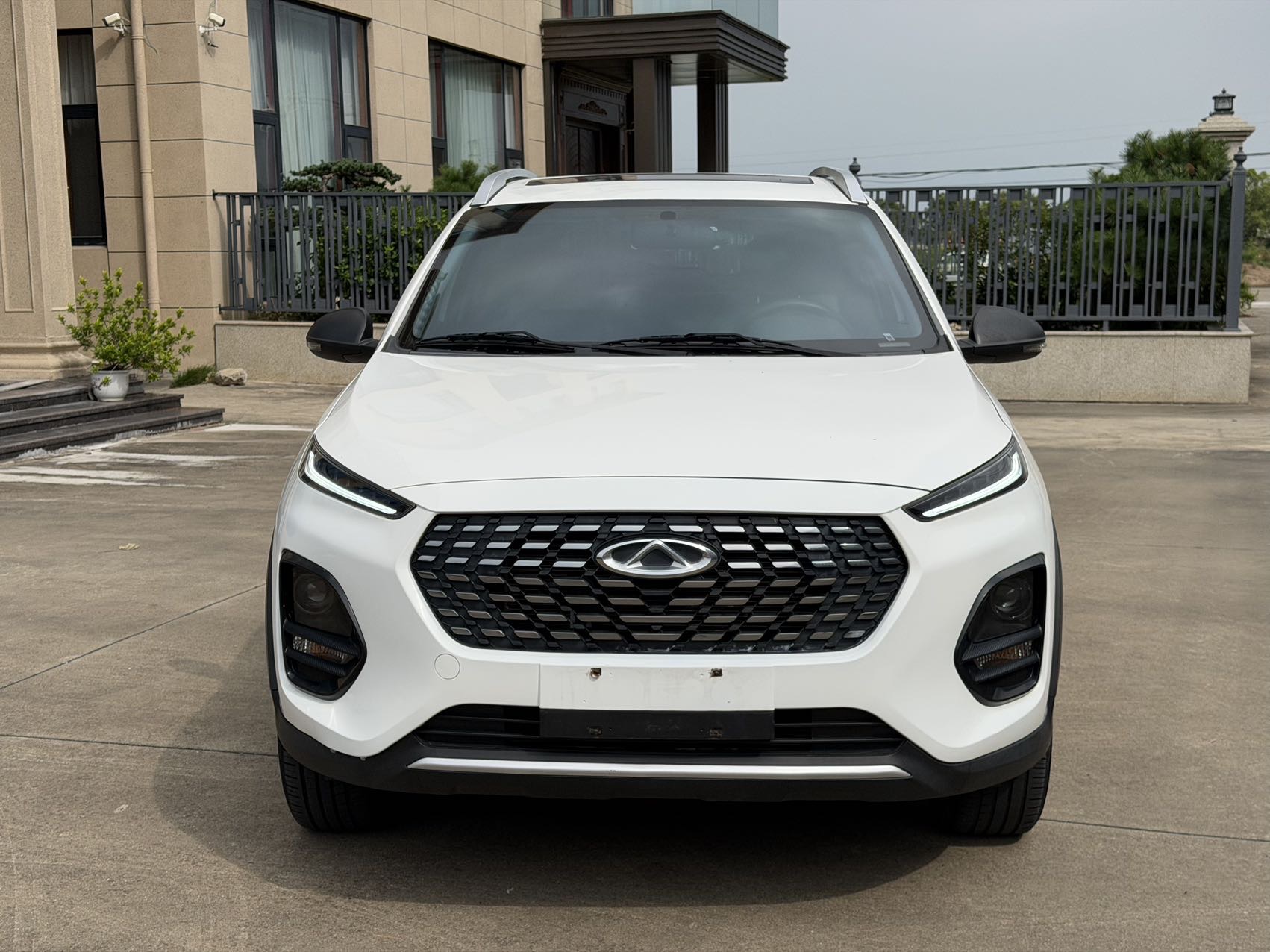 Chery Tiggo 3x 2023 car image #3