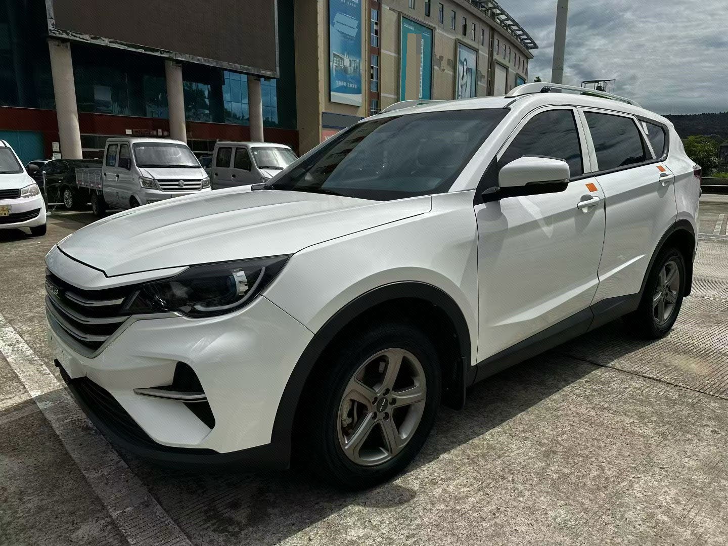 Jetour X70M 2020 Jetour X70M 2020 car image