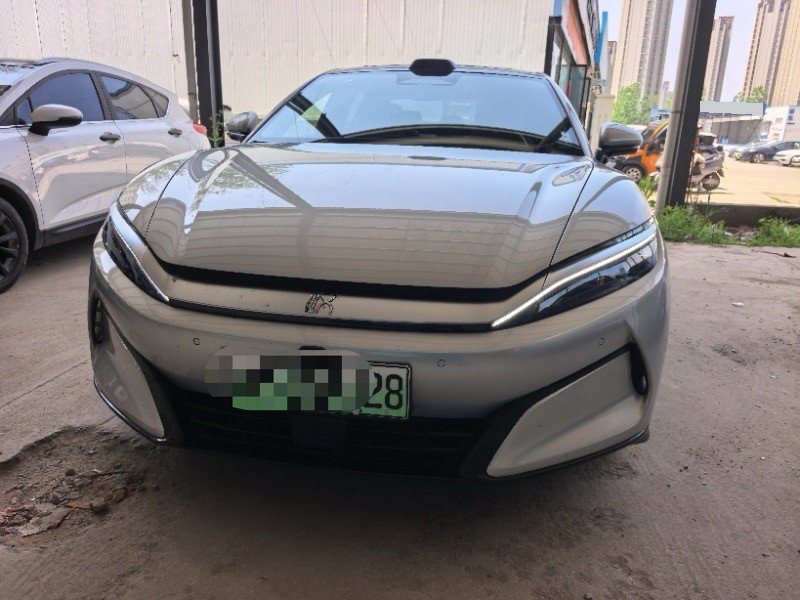 BYD HanL 2025 #2 BYD HanL 2025 car image #2