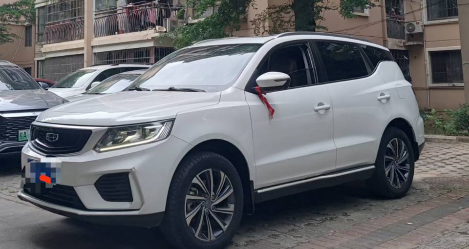 GEELY Vision X6 2020 GEELY Vision X6 2020 immagine di auto