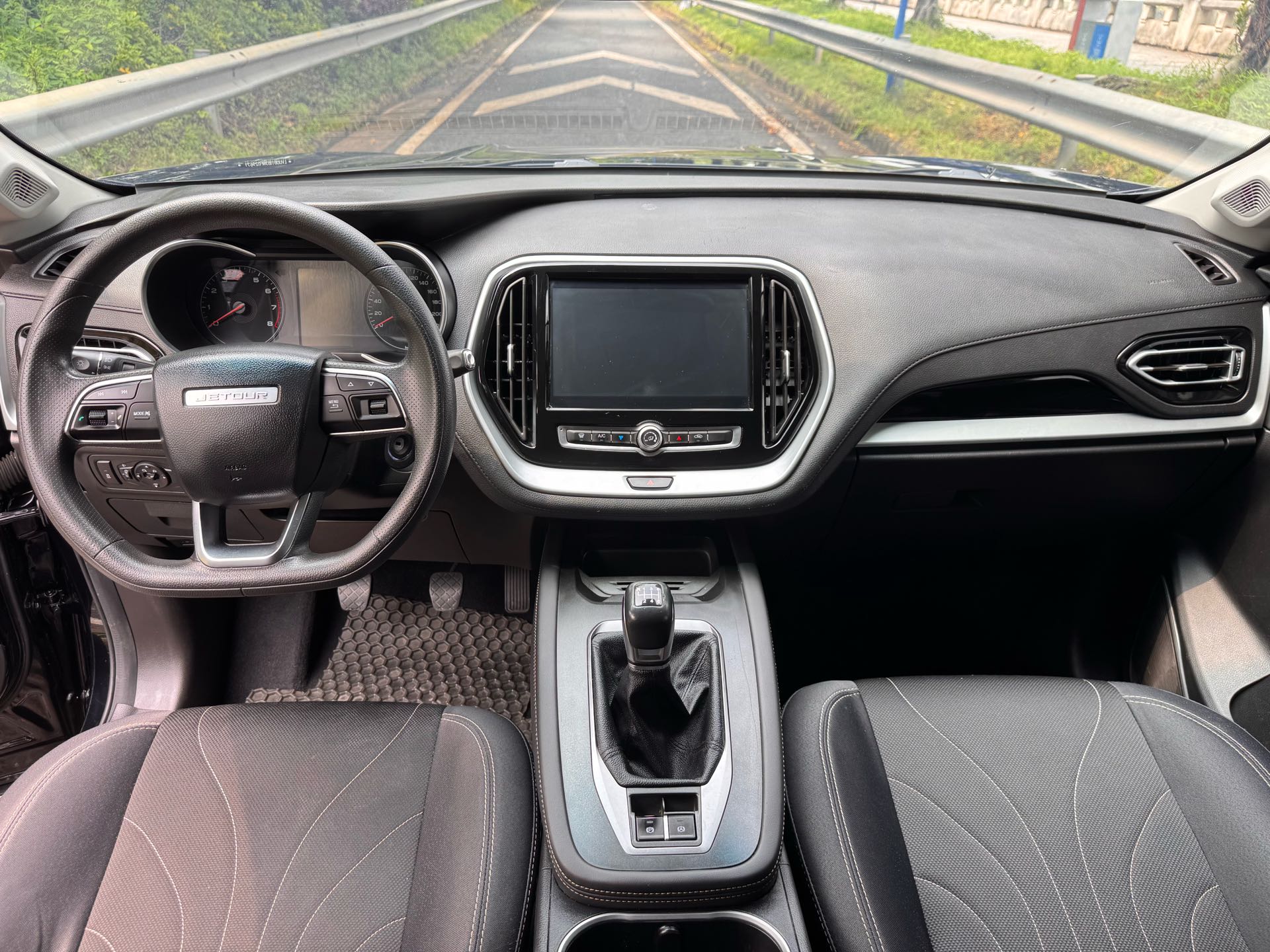 Jetour X70M 2022 #6 Jetour X70M 2022 car image #6