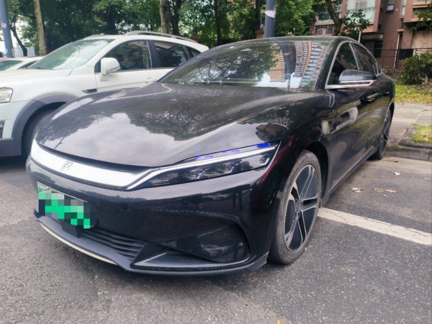 BYD Han 2023 immagine di auto 