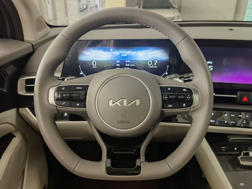Kia Sportage 2023 изображение автомобиля #5
