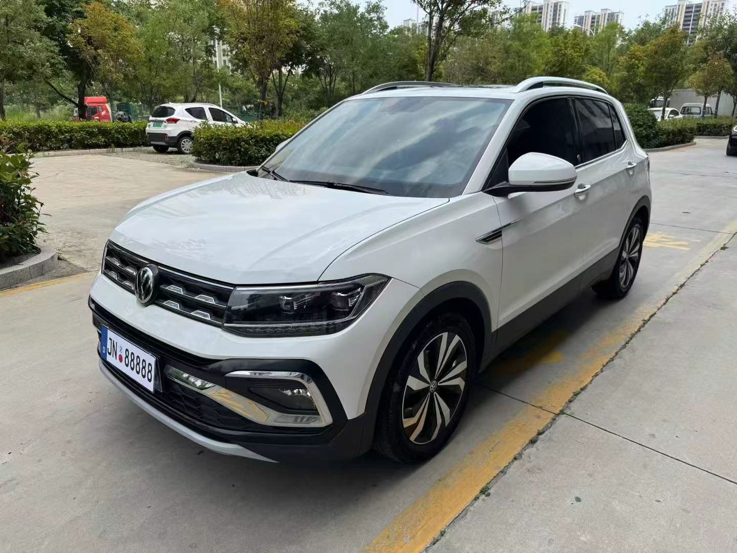 Volkswagen T-Cross 2021 car image 
