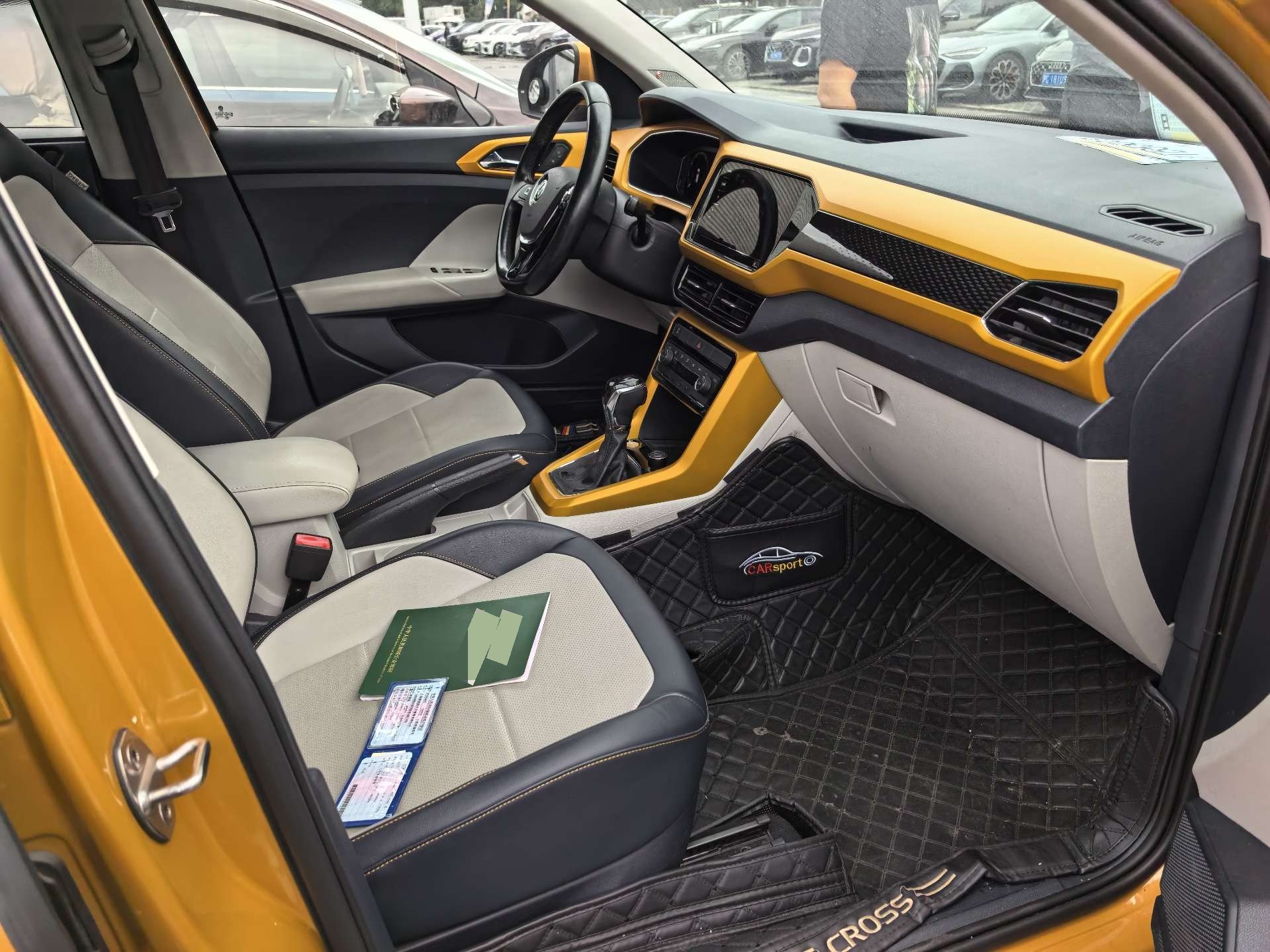 Volkswagen T-Cross 2019 #4 Volkswagen T-Cross 2019 car image #4