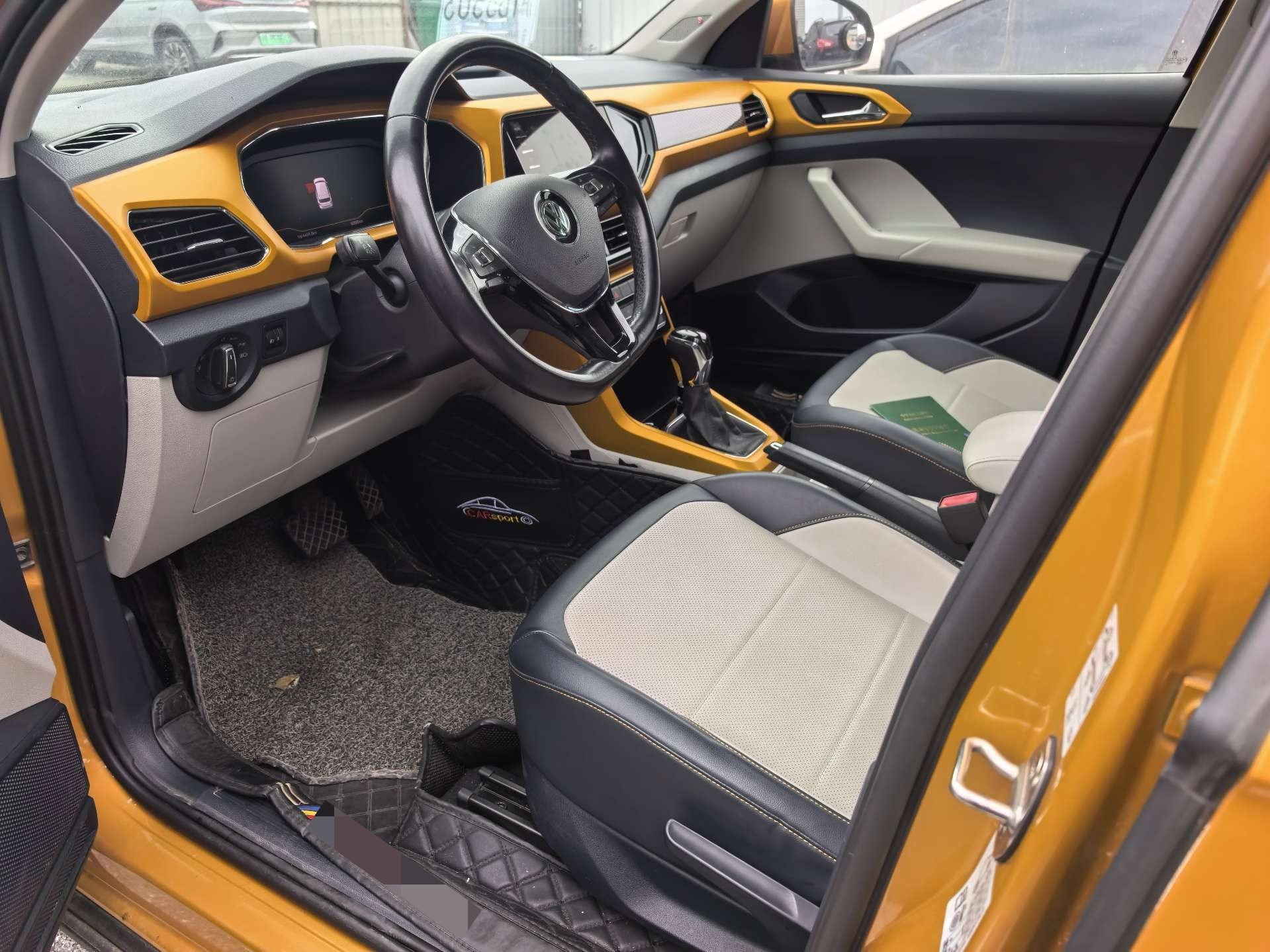 Volkswagen T-Cross 2019 #6 Volkswagen T-Cross 2019 car image #6