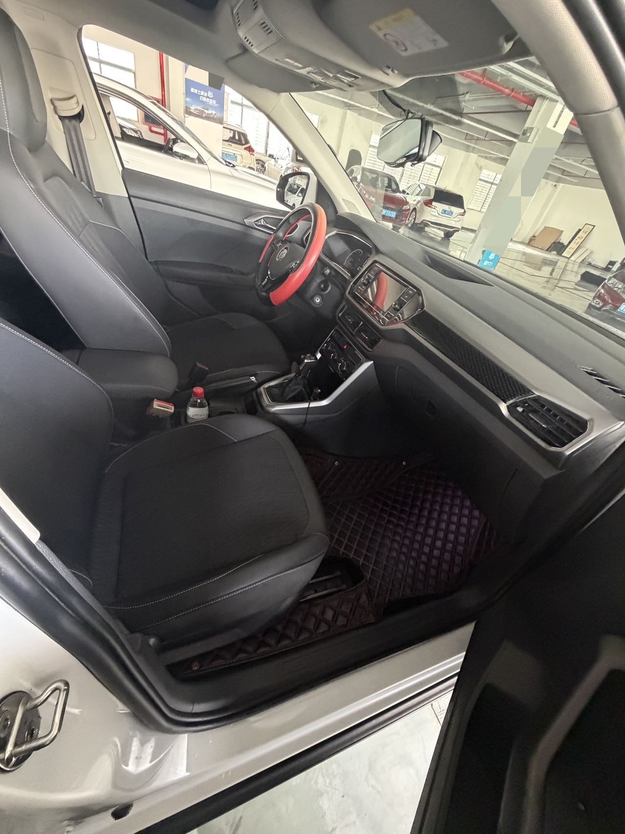 Volkswagen T-Cross 2019 car image #4