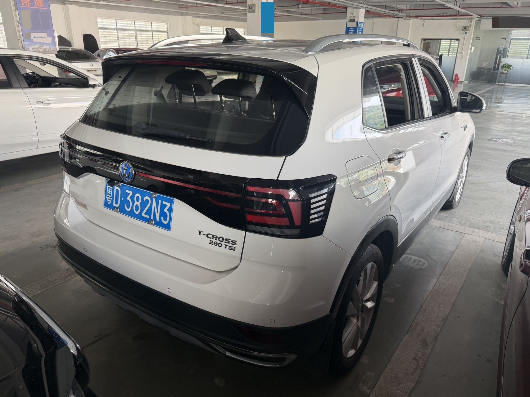 Volkswagen T-Cross 2019 car image #6