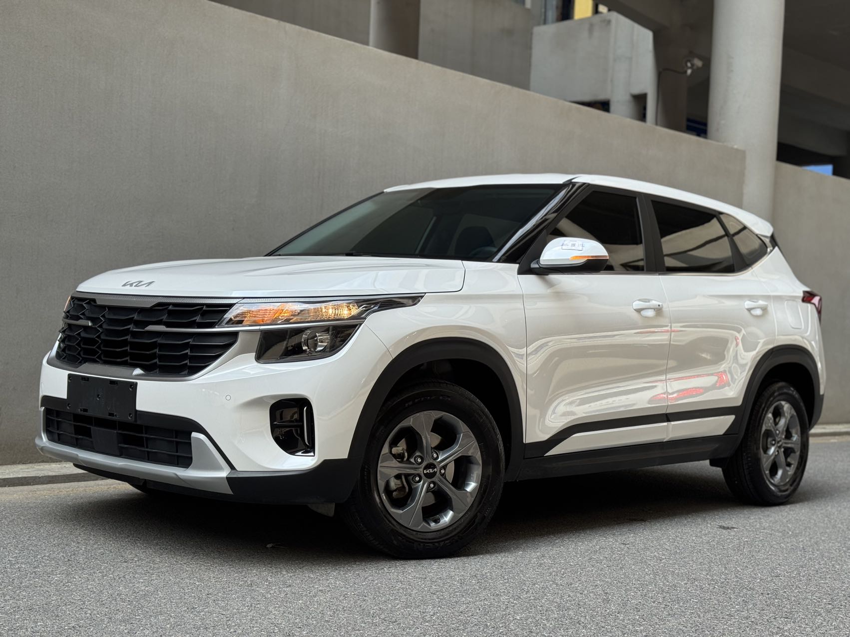 Kia Seltos 2023 Kia Seltos 2023 car image