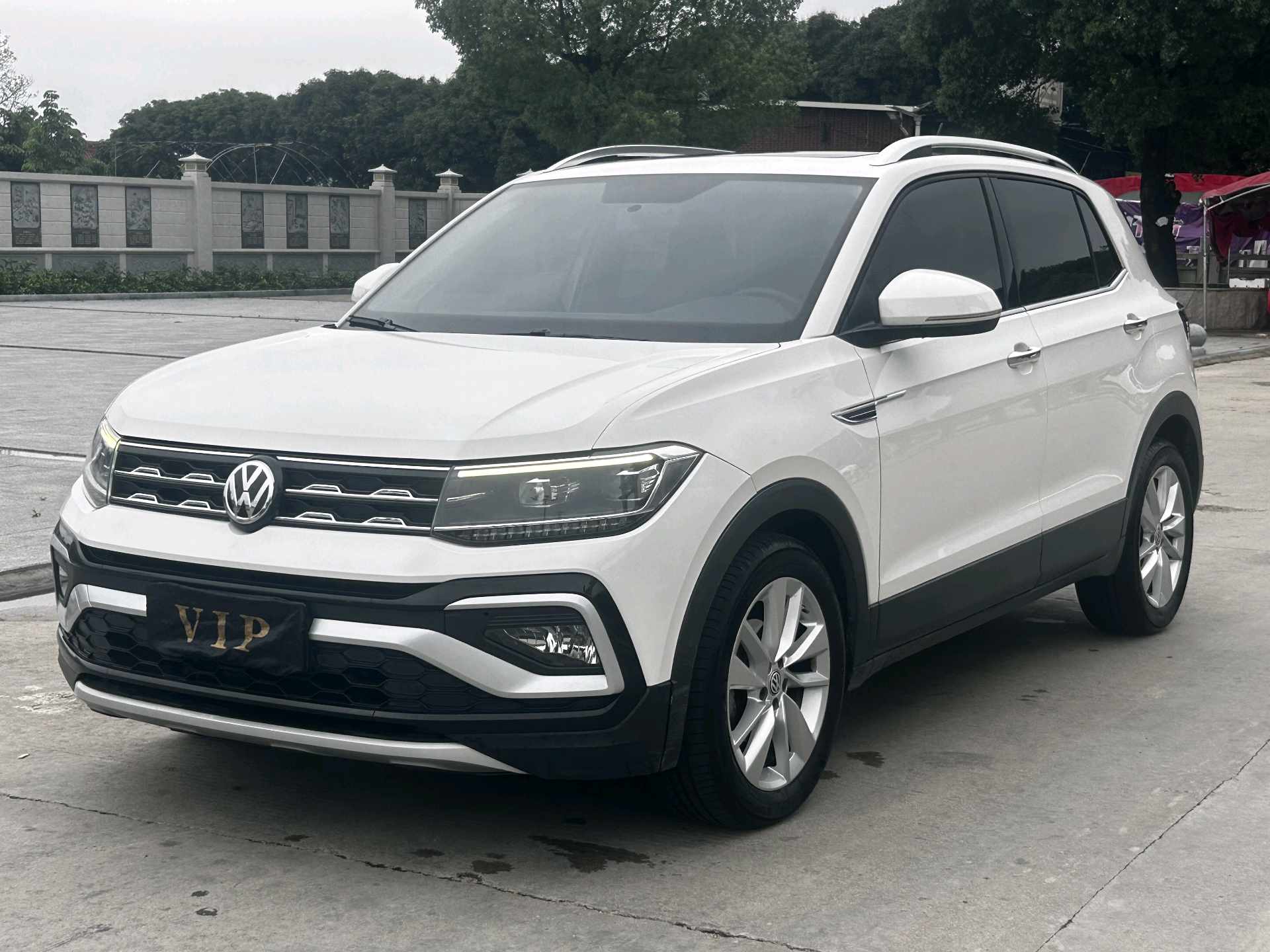Volkswagen T-Cross 2020 Volkswagen T-Cross 2020 car image