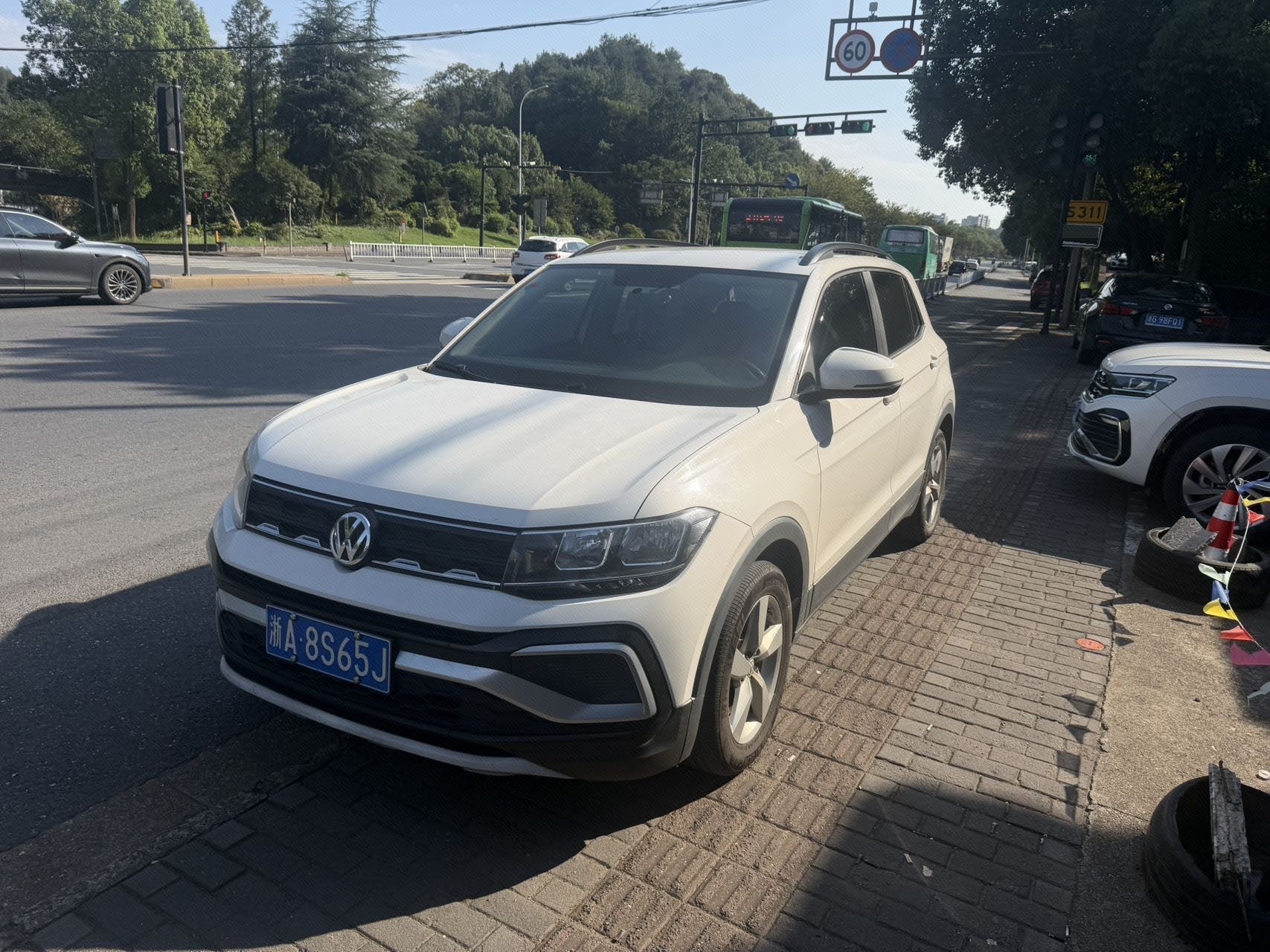 Volkswagen T-Cross 2019 Volkswagen T-Cross 2019 car image
