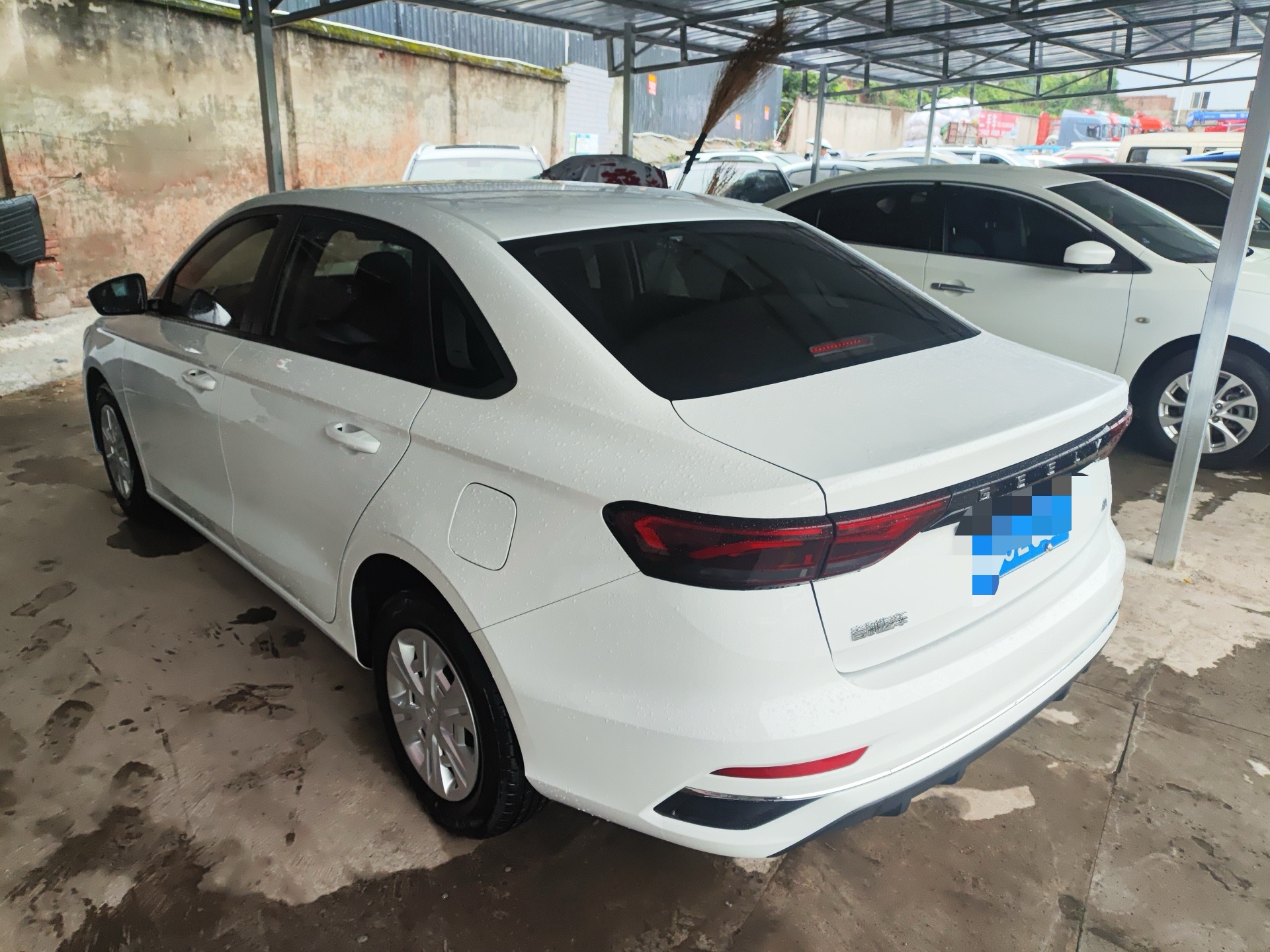 GEELY Emgrand 2023 #4 GEELY Emgrand 2023 image de voiture #4