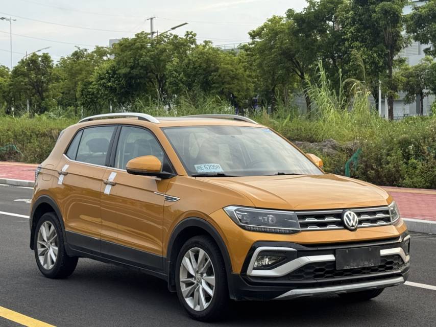 Volkswagen T-Cross 2021 immagine di auto #3