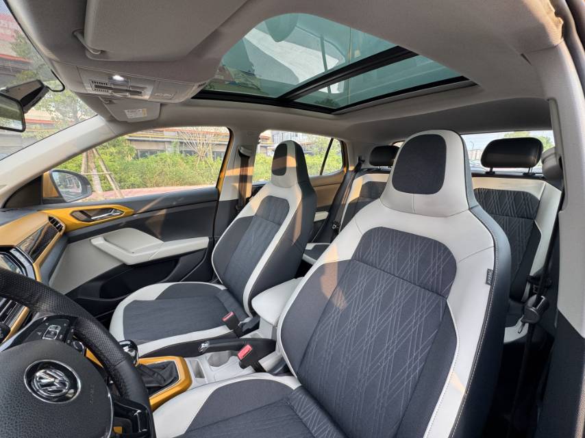 Volkswagen T-Cross 2021 immagine di auto #5