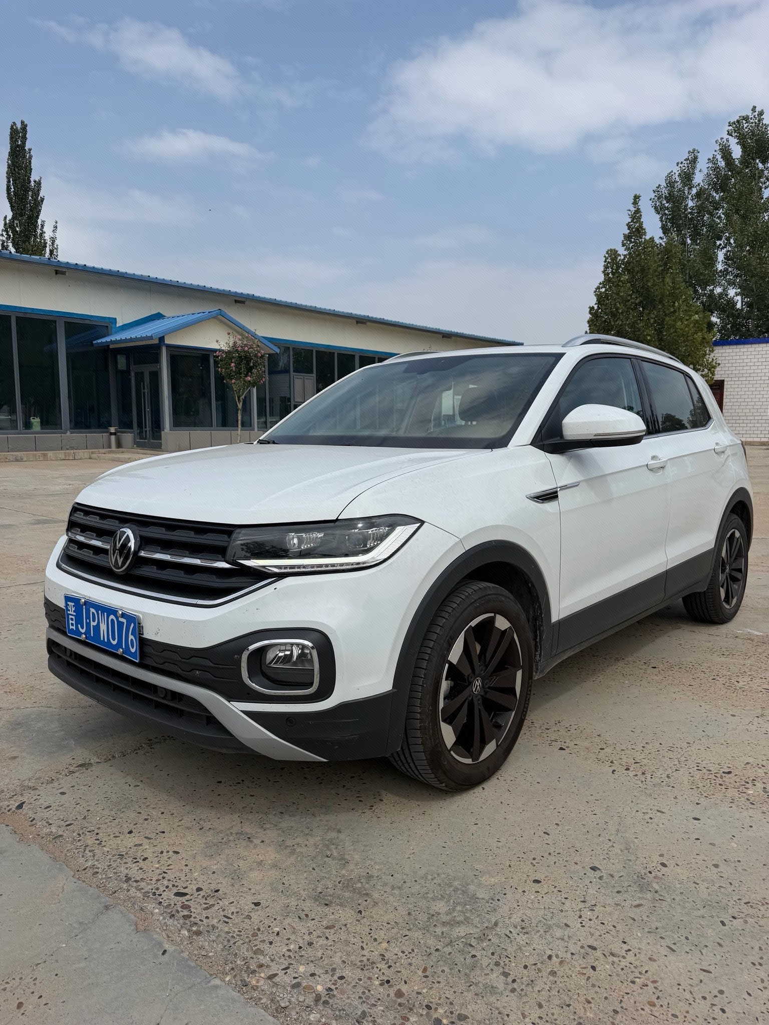 Volkswagen Tacqua 2022 Volkswagen Tacqua 2022 car image