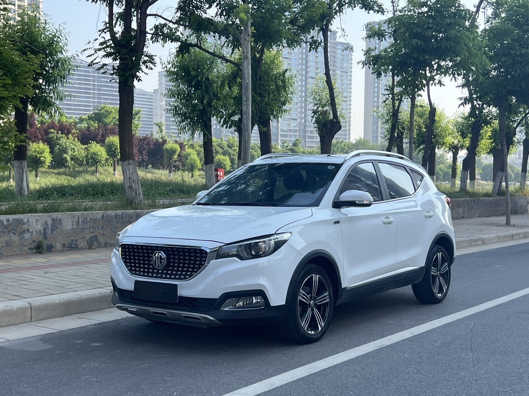 MG ZS 2018 MG ZS 2018 car image