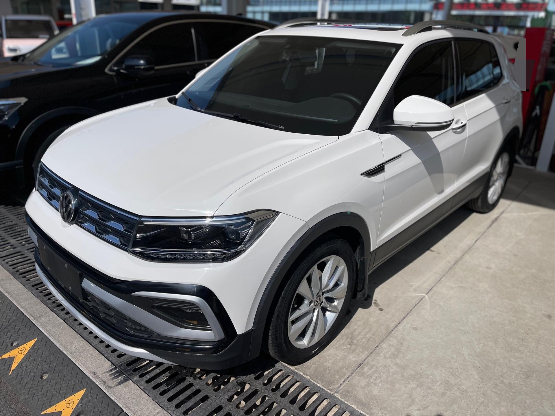 Volkswagen T-Cross 2020 Volkswagen T-Cross 2020 car image