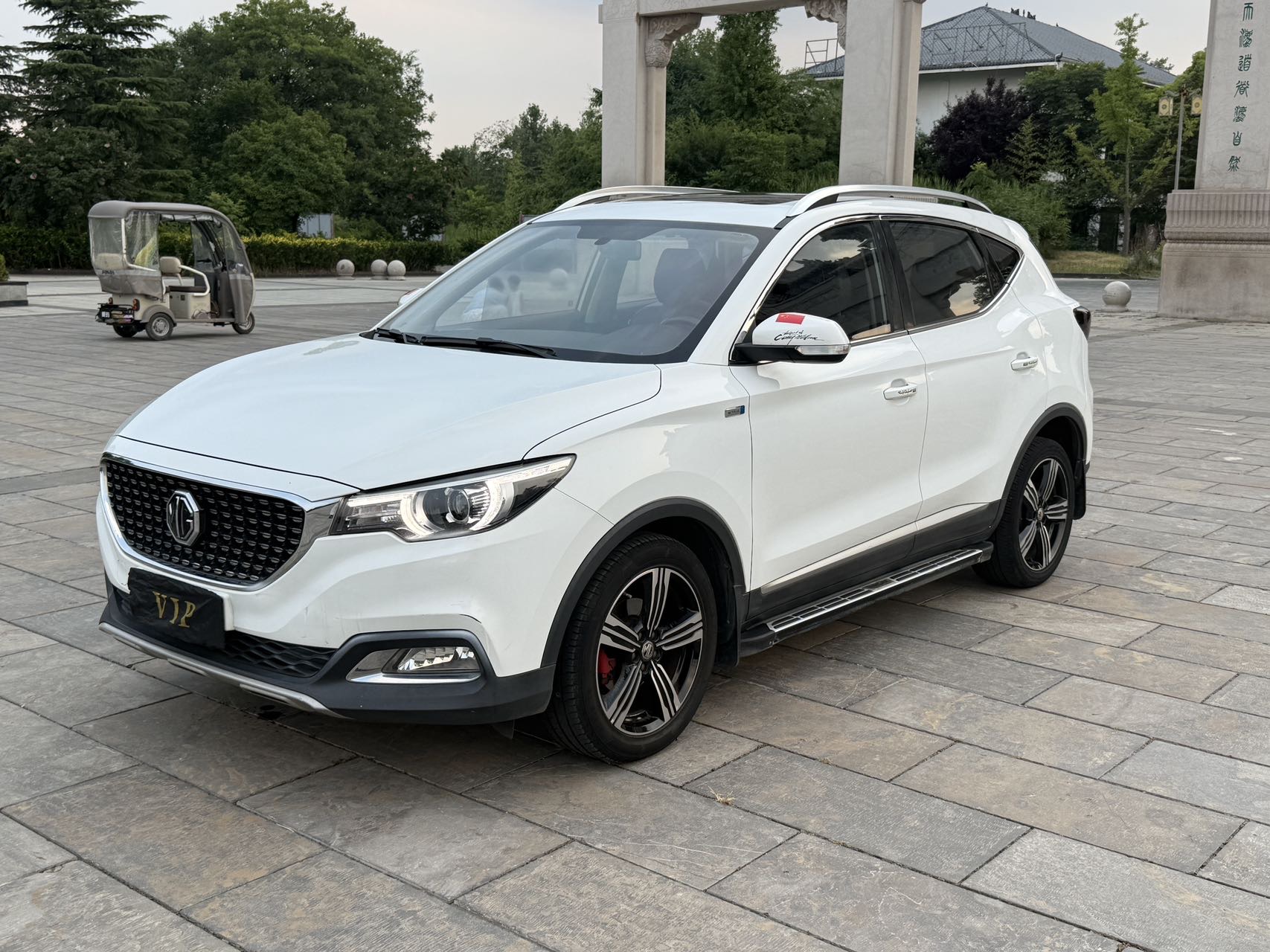 MG ZS 2019 car image 
