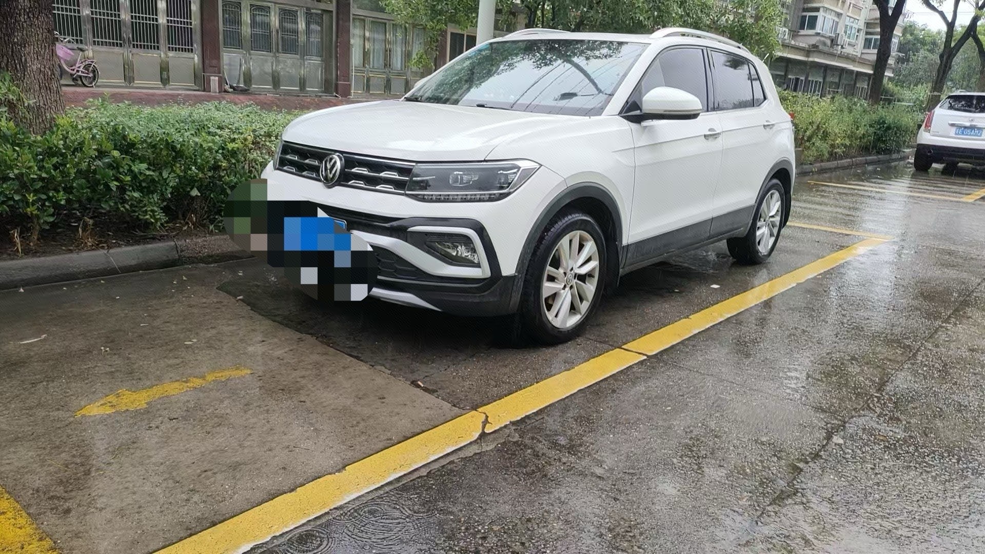 Volkswagen T-Cross 2020 Volkswagen T-Cross 2020 immagine di auto