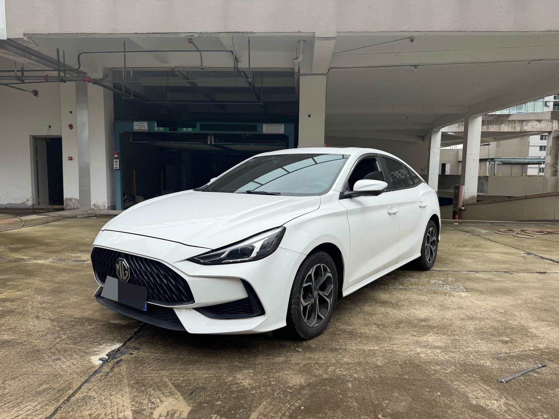 MG 5 2021 immagine di auto 