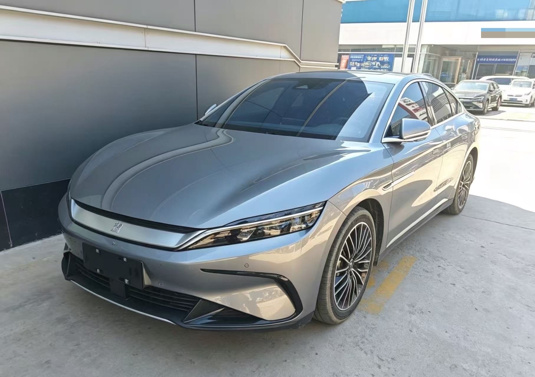 BYD Han 2023 BYD Han 2023 car image