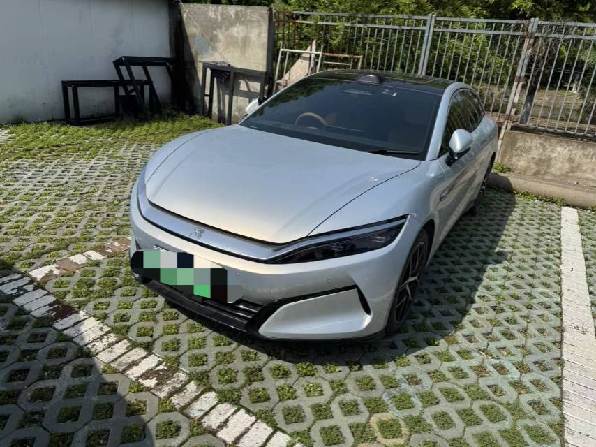 BYD HanL 2025 car image 