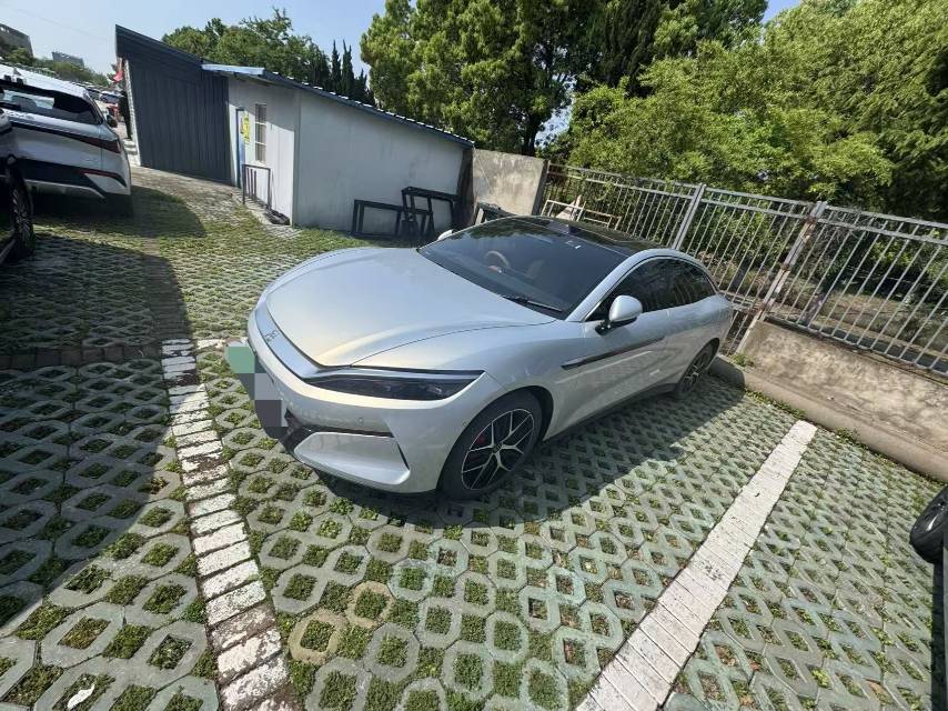 BYD HanL 2025 car image #4