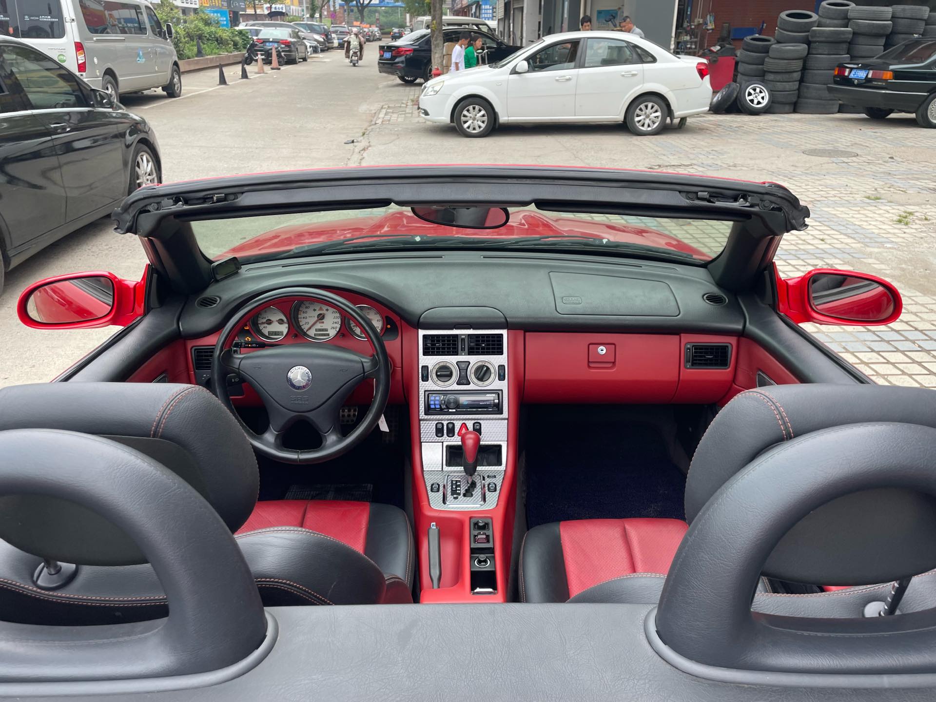 Mercedes-Benz SLK Class 2001 car image #12