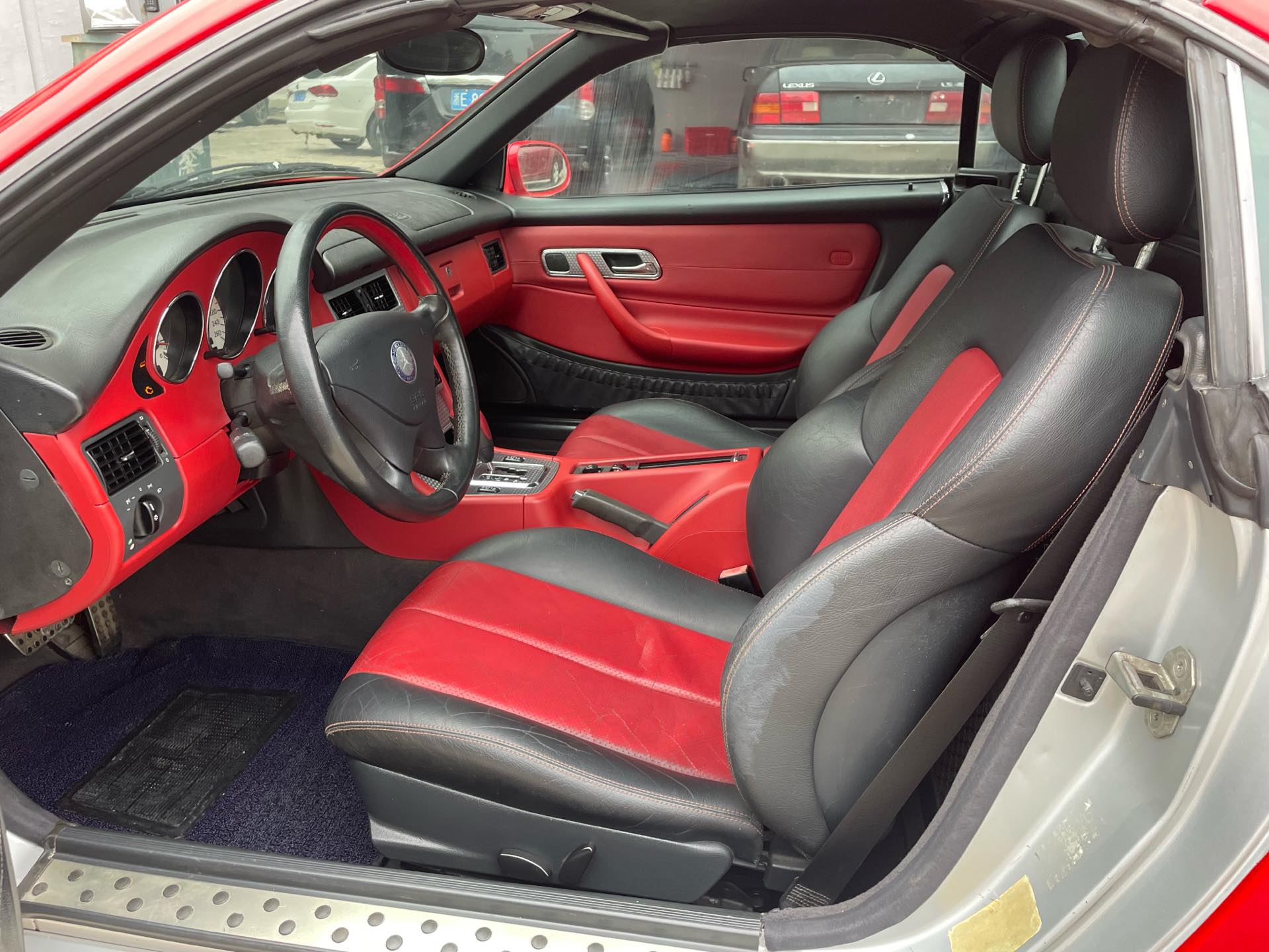Mercedes-Benz SLK Class 2001 car image #15