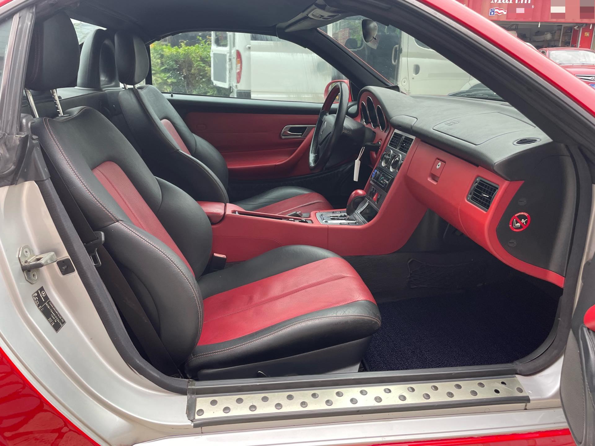Mercedes-Benz SLK Class 2001 car image #16