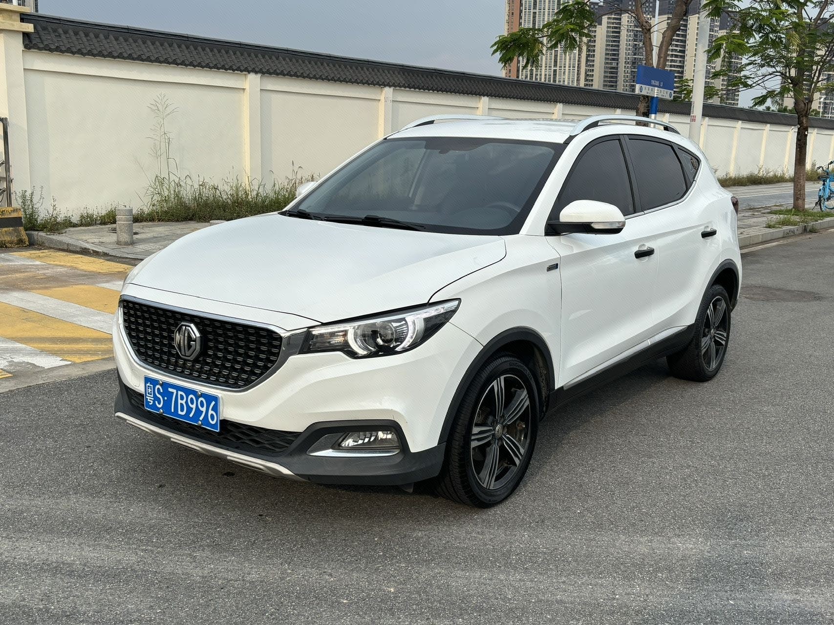 MG ZS 2018 car image 