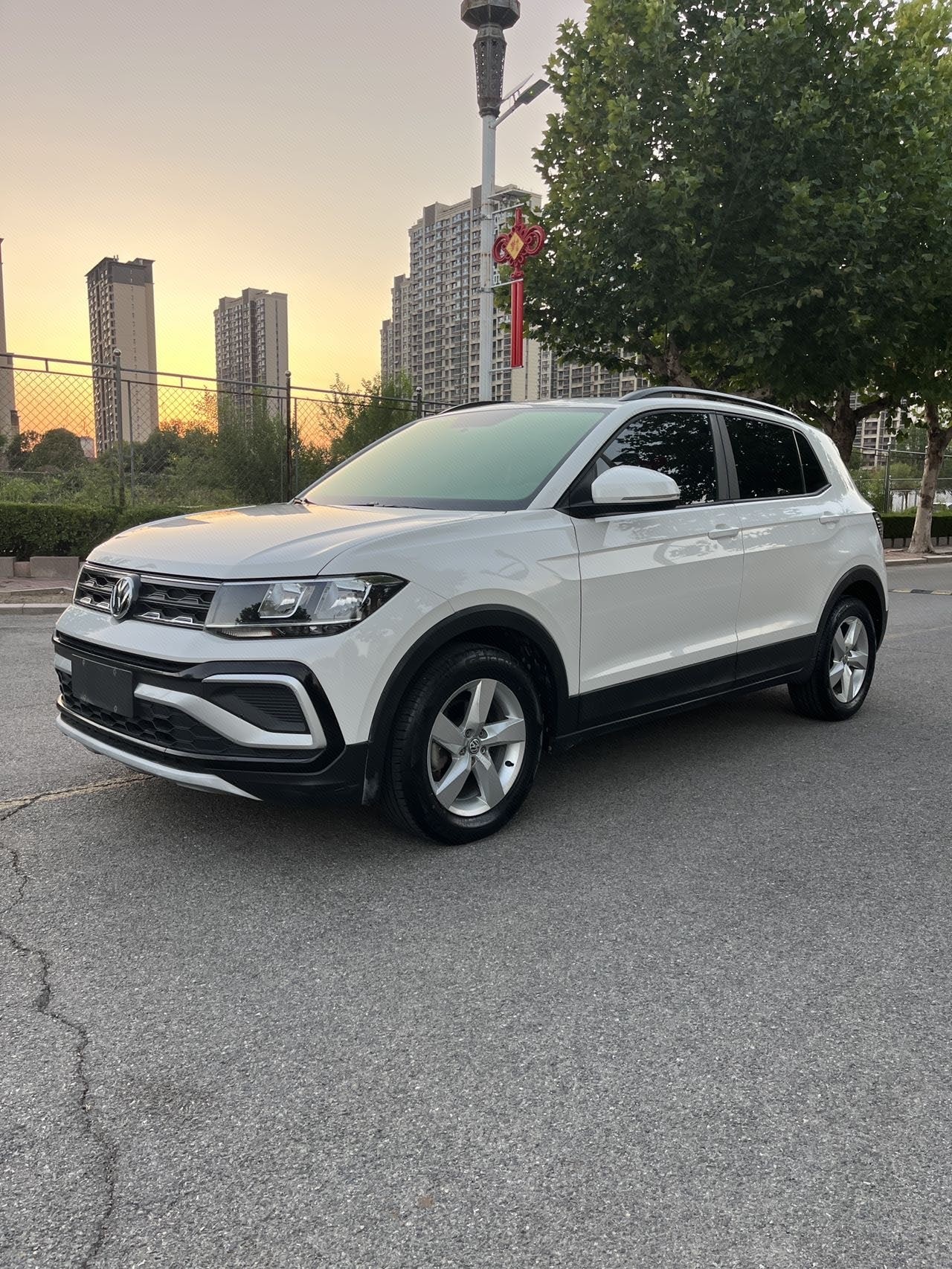 Volkswagen T-Cross 2020 car image 